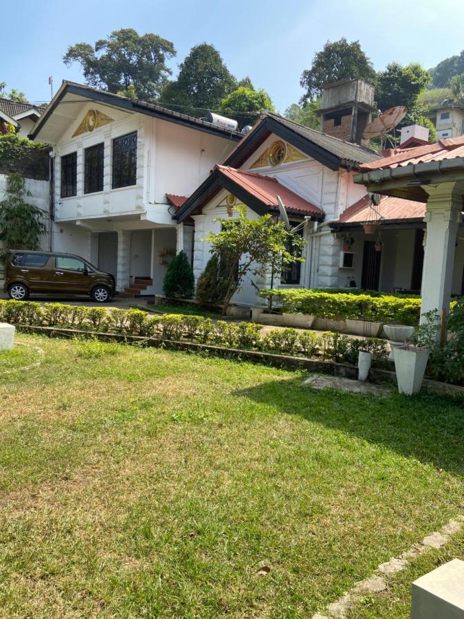 Kandy Garden Villa Esterno foto